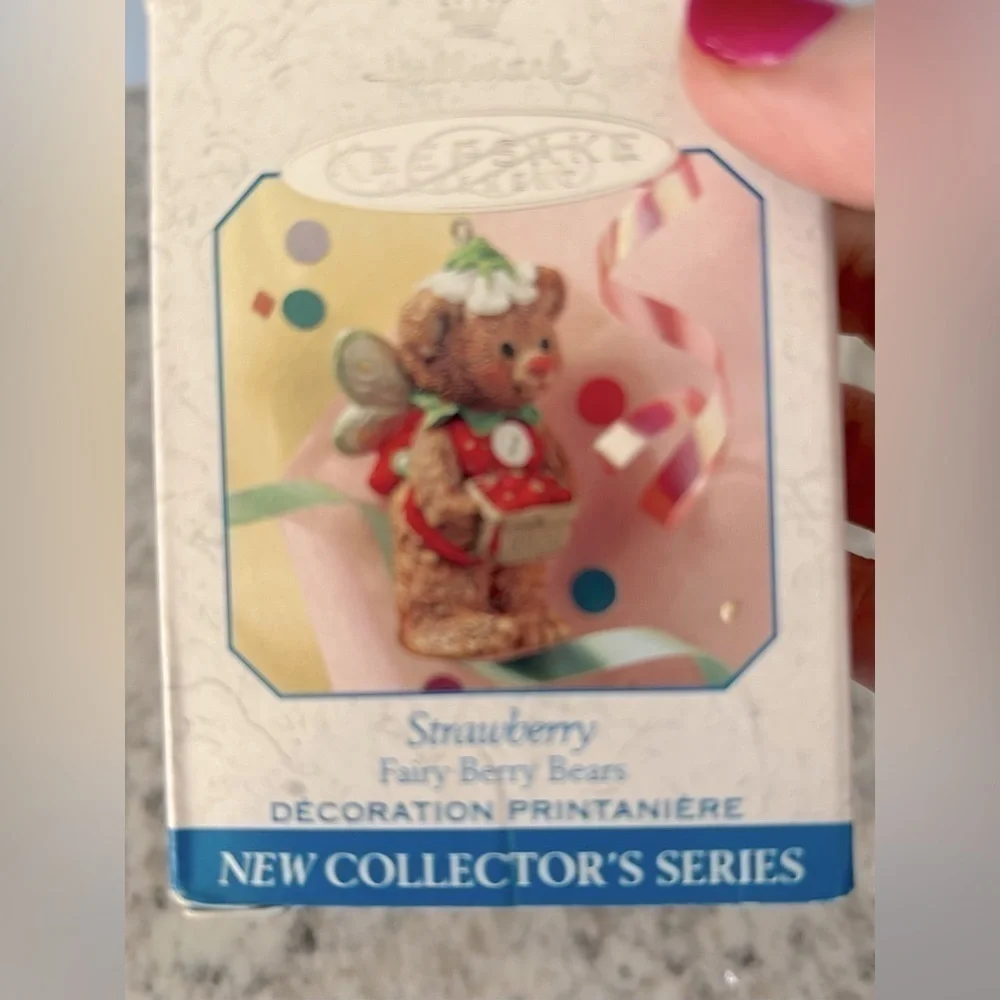 Hallmark Keepsake Strawberry Fairy Beary Bears 1999